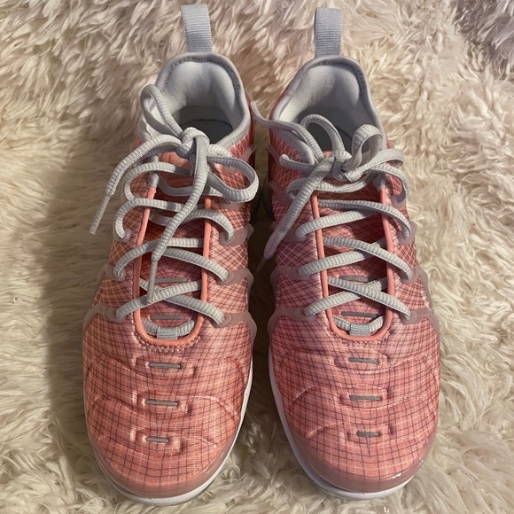 Nike Shoes - Nike Air VaporMax Plus Sneaker